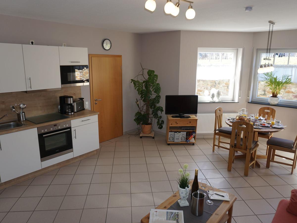 Sch Ne Wohnung In Der Moselregion 킨하임 외부 사진